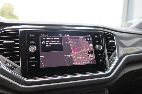 Volkswagen T-Roc 1.5 TSI 150pk DSG Sport Business R-Line ,Led,Trekhaak ,Navi, Achteruitrijcamera, Virtual cockpit, DAB+ , PDC, LMV19" ,Electr. achterklep, Carplay etc.