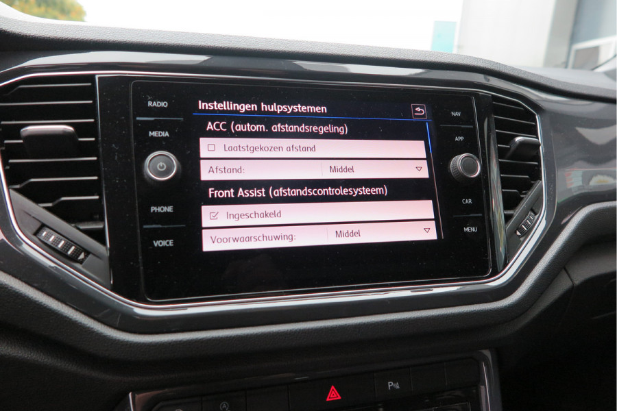 Volkswagen T-Roc 1.5 TSI 150pk DSG Sport Business R-Line ,Led,Trekhaak ,Navi, Achteruitrijcamera, Virtual cockpit, DAB+ , PDC, LMV19" ,Electr. achterklep, Carplay etc.