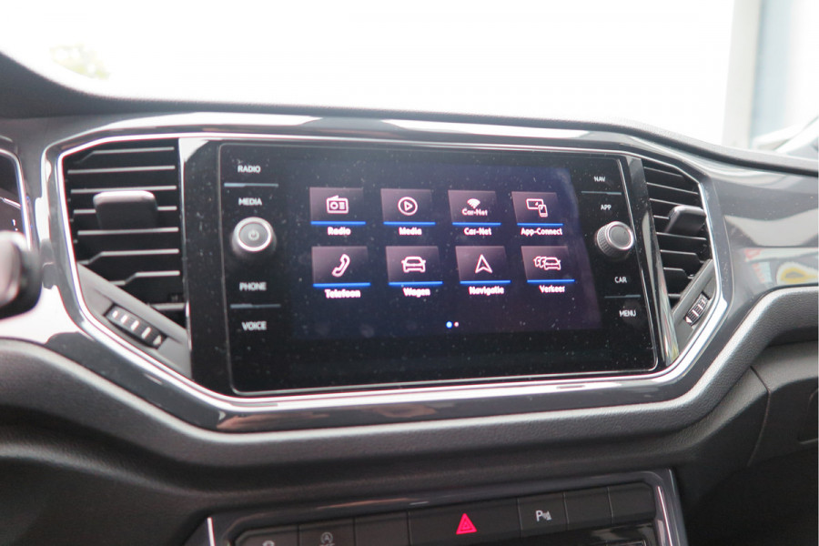 Volkswagen T-Roc 1.5 TSI 150pk DSG Sport Business R-Line ,Led,Trekhaak ,Navi, Achteruitrijcamera, Virtual cockpit, DAB+ , PDC, LMV19" ,Electr. achterklep, Carplay etc.