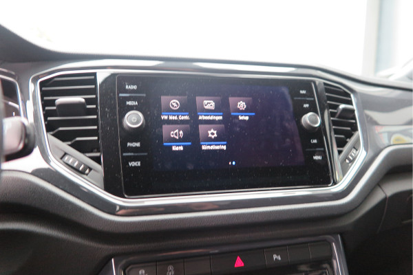 Volkswagen T-Roc 1.5 TSI 150pk DSG Sport Business R-Line ,Led,Trekhaak ,Navi, Achteruitrijcamera, Virtual cockpit, DAB+ , PDC, LMV19" ,Electr. achterklep, Carplay etc.