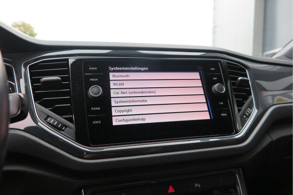 Volkswagen T-Roc 1.5 TSI 150pk DSG Sport Business R-Line ,Led,Trekhaak ,Navi, Achteruitrijcamera, Virtual cockpit, DAB+ , PDC, LMV19" ,Electr. achterklep, Carplay etc.