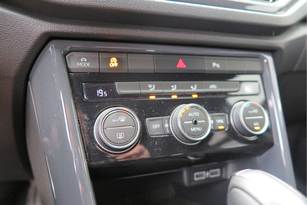 Volkswagen T-Roc 1.5 TSI 150pk DSG Sport Business R-Line ,Led,Trekhaak ,Navi, Achteruitrijcamera, Virtual cockpit, DAB+ , PDC, LMV19" ,Electr. achterklep, Carplay etc.