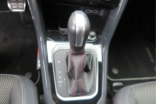 Volkswagen T-Roc 1.5 TSI 150pk DSG Sport Business R-Line ,Led,Trekhaak ,Navi, Achteruitrijcamera, Virtual cockpit, DAB+ , PDC, LMV19" ,Electr. achterklep, Carplay etc.