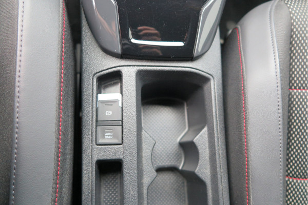 Volkswagen T-Roc 1.5 TSI 150pk DSG Sport Business R-Line ,Led,Trekhaak ,Navi, Achteruitrijcamera, Virtual cockpit, DAB+ , PDC, LMV19" ,Electr. achterklep, Carplay etc.