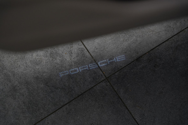 Porsche Taycan Performance 84 kWh ACC Panoramadak Leder Memory Seats