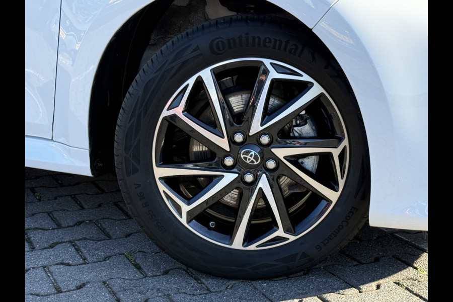 Toyota Yaris 1.5 Hybrid Team D | ACC | CarPlay | Camera | Keyless