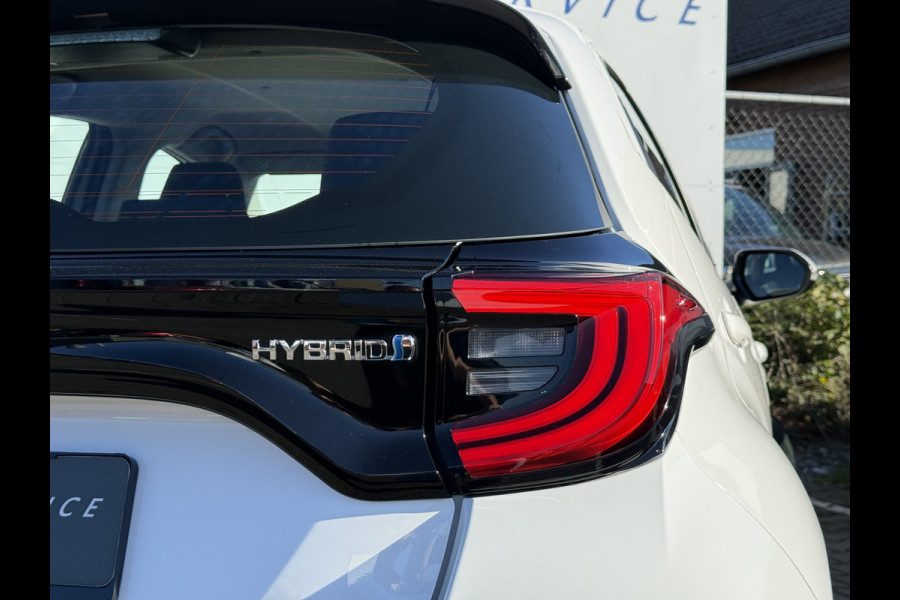 Toyota Yaris 1.5 Hybrid Team D | ACC | CarPlay | Camera | Keyless