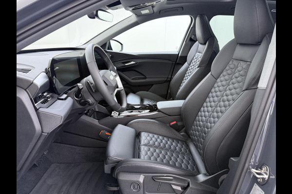 Audi Q6 e-tron Launch edition 83 kWh ELEK. TREKHAAK | STOEL VERWARMING VOOR EN ACHTER | KEYLESS | 360 CAMERA | STUURVERWARMING | FABRIEKS GARANTIE TM 01-08-2027 |