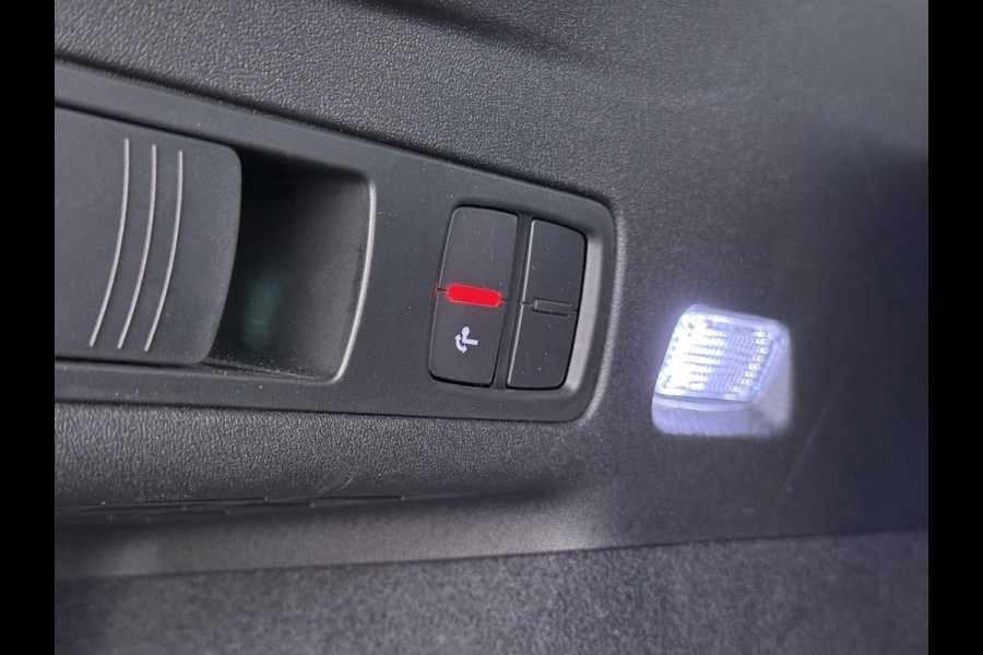 Audi Q6 e-tron Launch edition 83 kWh ELEK. TREKHAAK | STOEL VERWARMING VOOR EN ACHTER | KEYLESS | 360 CAMERA | STUURVERWARMING | FABRIEKS GARANTIE TM 01-08-2027 |