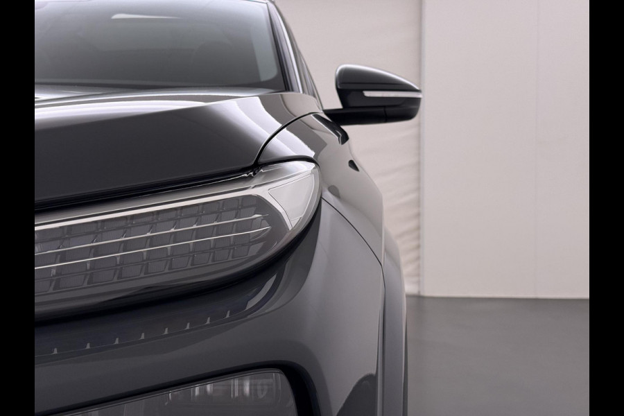 Audi Q6 e-tron Launch edition 83 kWh ELEK. TREKHAAK | STOEL VERWARMING VOOR EN ACHTER | KEYLESS | 360 CAMERA | STUURVERWARMING | FABRIEKS GARANTIE TM 01-08-2027 |