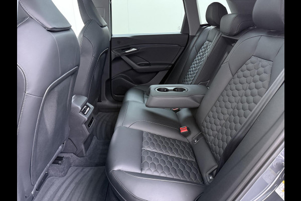 Audi Q6 e-tron Launch edition 83 kWh ELEK. TREKHAAK | STOEL VERWARMING VOOR EN ACHTER | KEYLESS | 360 CAMERA | STUURVERWARMING | FABRIEKS GARANTIE TM 01-08-2027 |
