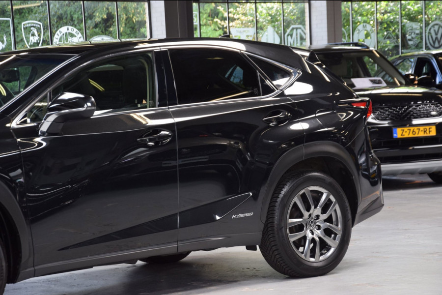 Lexus NX 300h AWD Business Line|Navi|Panoramadak|Leder|