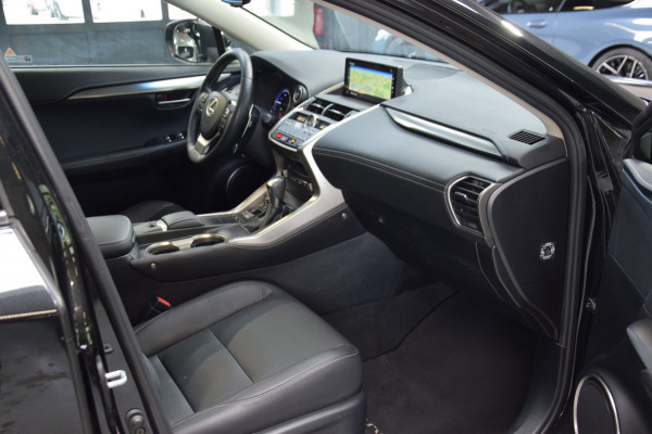 Lexus NX 300h AWD Business Line|Navi|Panoramadak|Leder|