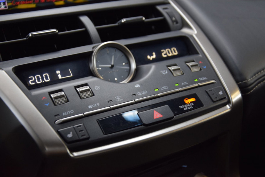 Lexus NX 300h AWD Business Line|Navi|Panoramadak|Leder|