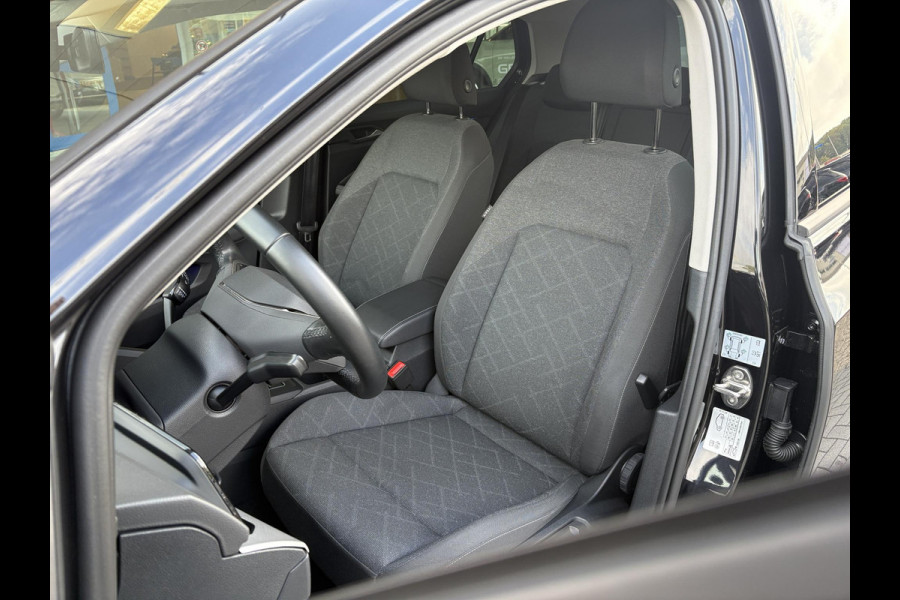 Volkswagen Golf 1.0 TSI Life | Virtual Cockpit | PDC V+A | Privacy Glass | Adaptive Cruise | Carplay | Reservewiel |