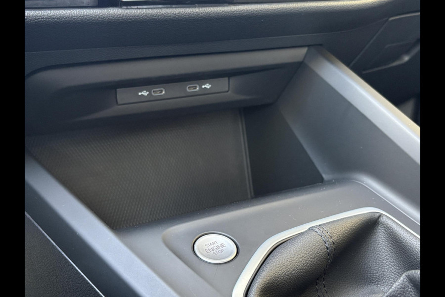 Volkswagen Golf 1.0 TSI Life | Virtual Cockpit | PDC V+A | Privacy Glass | Adaptive Cruise | Carplay | Reservewiel |
