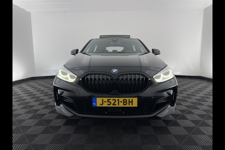 BMW 1-serie 118i M-Sport-Styling High Executive Edition (INCL-BTW) Aut.*PANO | FULL-LED | DIGI-COCKPIT | HIFI-SOUND | CAMERA | HEATED-SPORTSEATS | NAVI-FULLMAP | AMBIENTLIGHT | PRIVACY-GLASS | ECC | CARBON-INLAY | PDC | CRUISE | DAB | 18"ALU*