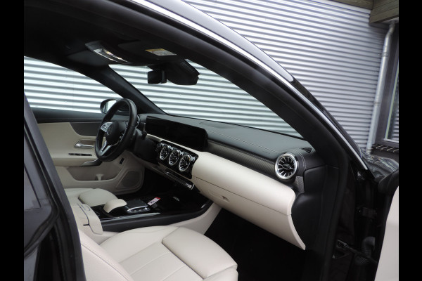 Mercedes-Benz CLA-Klasse Shooting Brake 180 Business Solution Luxury leer sfeer licht
