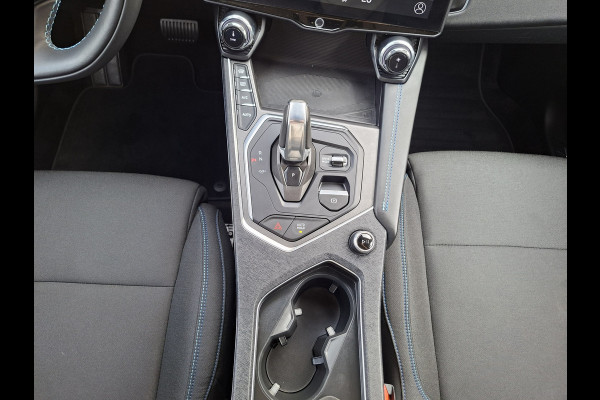 Lynk & Co 01 1.5 PHEV 262PK Adapt.Cruise 360° Cam Carplay Plug-in Stoelverw Vol opties!