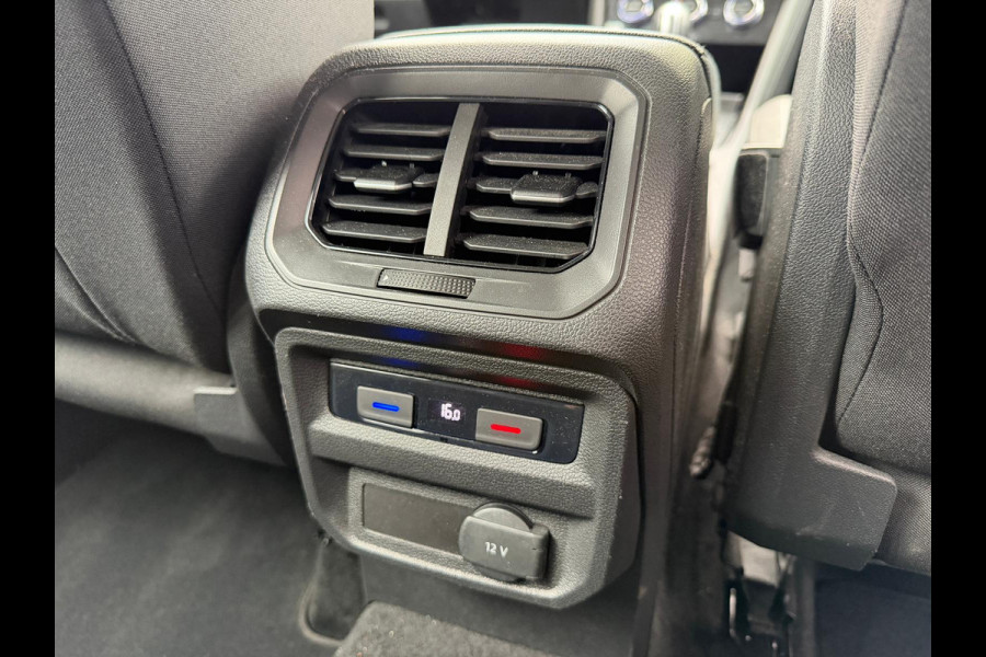 Volkswagen Tiguan 1.5 TSI ACT R-LINE AUTOMAAT Trekhaak Head UP display Navigatie Automatische Airco LMV Adaptief Cruise control