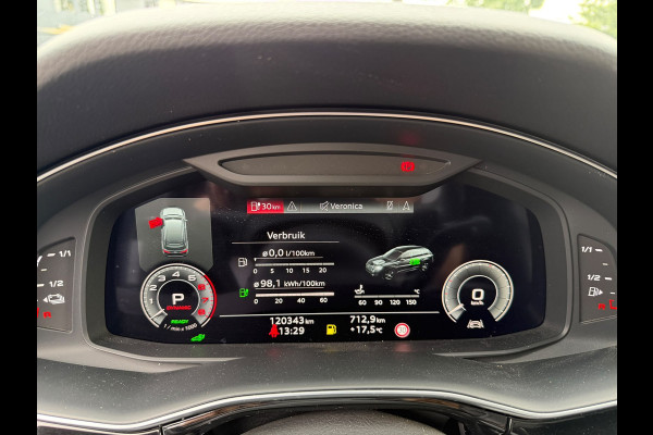 Audi Q7 55 TFSI e quattro Pro Line S Panoramadak Luchtvering 21 inch velgen Bang en Olufsen 3D Zwarte hemel Trekhaak Camera Sportstoelen Deels leder