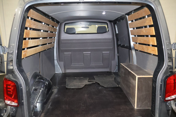 Volkswagen Transporter 2.0 TDI L2 H1 Airco