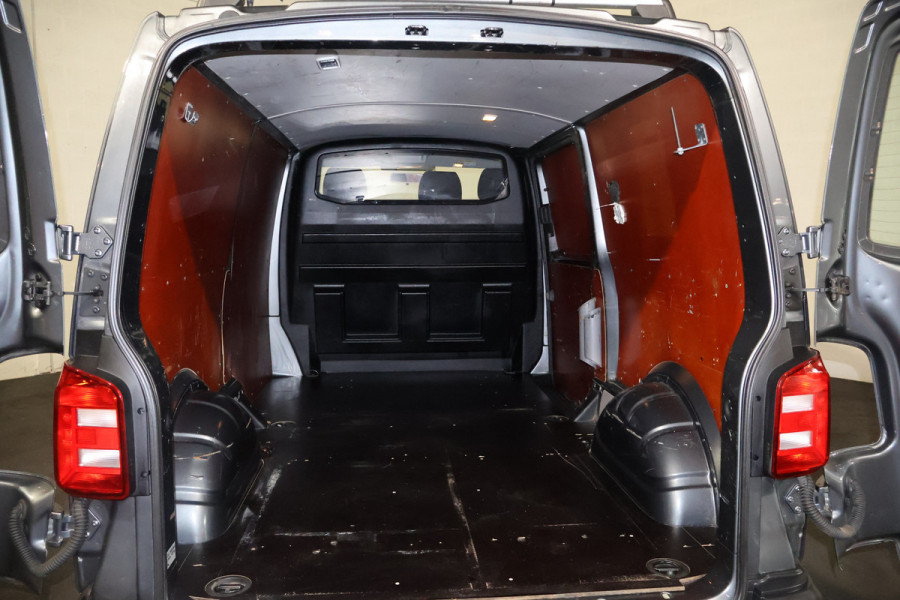 Volkswagen Transporter 2.0 TDI L2 H1 Airco
