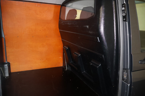 Volkswagen Transporter 2.0 TDI L2 H1 Airco