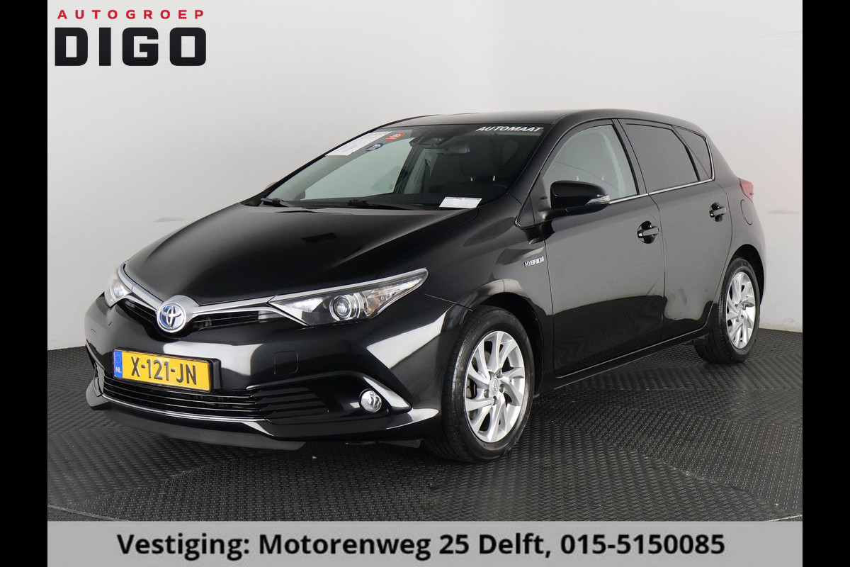Toyota Auris 1.8 HYBRIDE EXECUTIVE AUTOMAAT GARANTIE 2029! CAMERA.STOELVERWARMING . NAVIGATIE . CRUISE CONTROL .