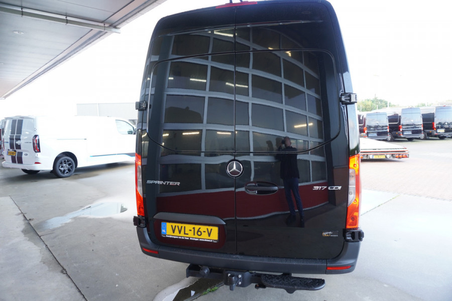 Mercedes-Benz Sprinter 317 CDI 170pk L3H2 RWD 3500kg Automaat Trekhaak met oprijschans/ NR. V094 | Omvormer  /Elekr.Dakventilator / Geveerde stoel