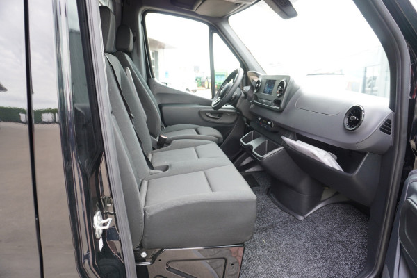Mercedes-Benz Sprinter 317 CDI 170pk L3H2 RWD 3500kg Automaat Trekhaak met oprijschans/ NR. V094 | Omvormer  /Elekr.Dakventilator / Geveerde stoel