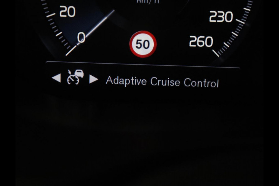 Volvo XC60 2.0 B5 R-Design | Trekhaak | Pano-Dak | LED | Harman Kardon Sound | 360 Camera