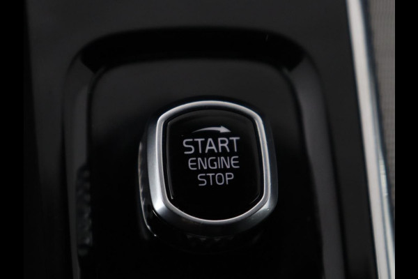 Volvo XC60 2.0 B5 R-Design | Trekhaak | Pano-Dak | LED | Harman Kardon Sound | 360 Camera