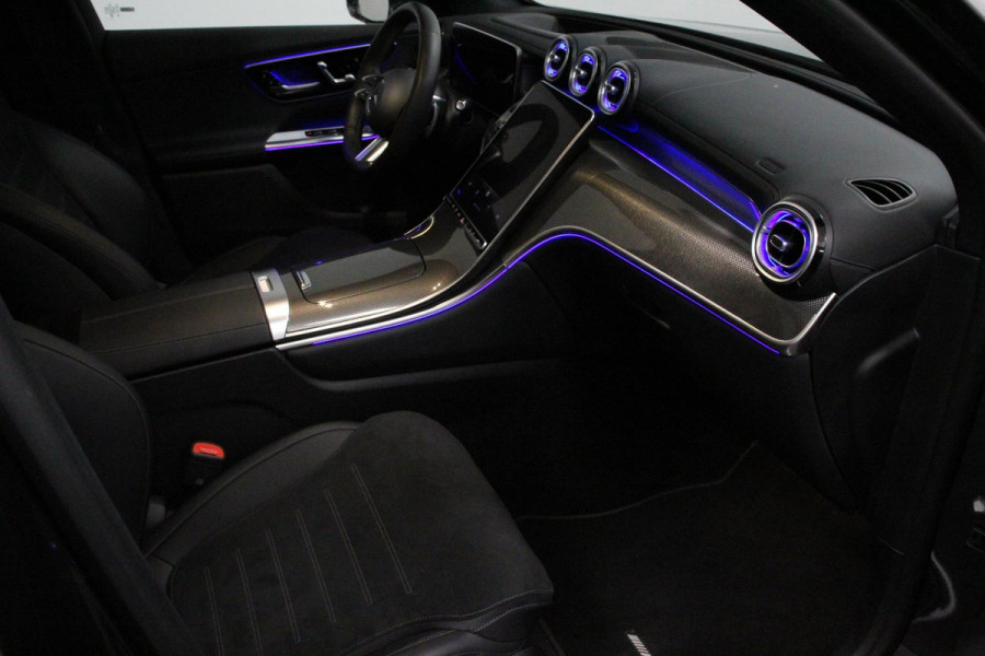 Mercedes-Benz GLC 400e 4MATIC AMG Line PHEV  Navigatie Panorama dak Lederen bekleding Camera Electrisch bedienbare achterklep Trekhaak Adaptive cruise control