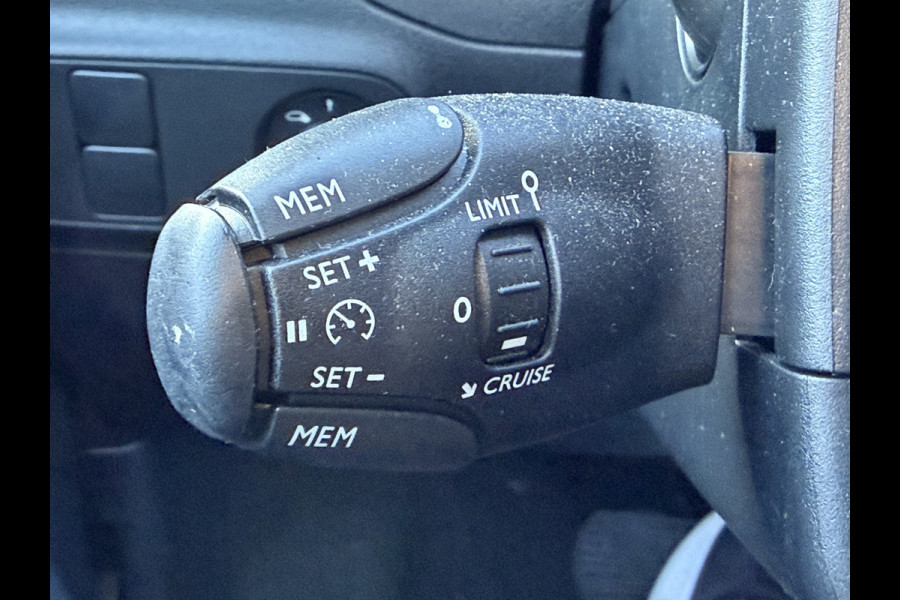 Citroën C3 110pk Shine (Camera - Keyless Entry - LED - Automatische Airco - Navigatie - Apple Carplay)