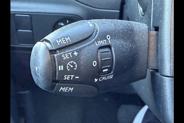 Citroën C3 110pk Shine (Camera - Keyless Entry - LED - Automatische Airco - Navigatie - Apple Carplay)