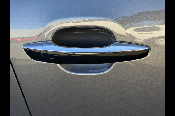 Citroën C3 110pk Shine (Camera - Keyless Entry - LED - Automatische Airco - Navigatie - Apple Carplay)