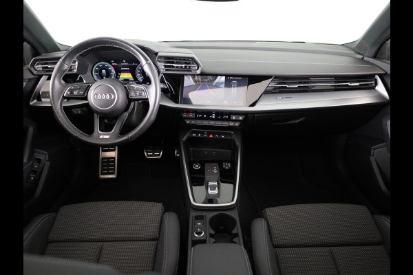Audi A3 Sportback 45 TFSI e S-Line Competition 245 pk Plug in Hybrid  | Panoramadak | Parkeersensoren (Park assist) | Achteruitrijcamera | | Verlengde garantie | Navigatie