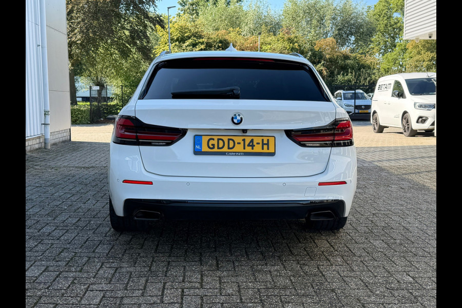 BMW 5 Serie Touring 530e xDrive Executive / Navi / Climate / Camera / Panormadak / Leder / 20"breedset