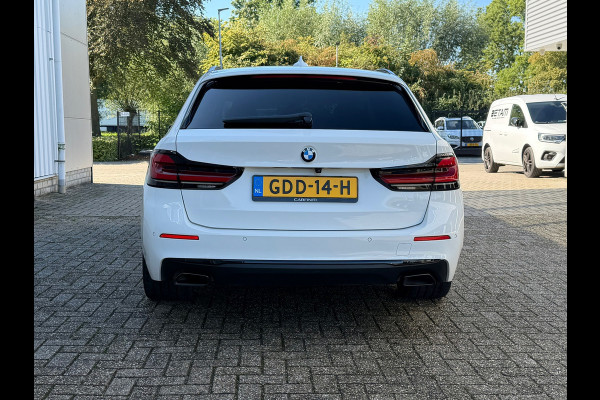 BMW 5 Serie Touring 530e xDrive Executive / Navi / Climate / Camera / Panormadak / Leder / 20"breedset