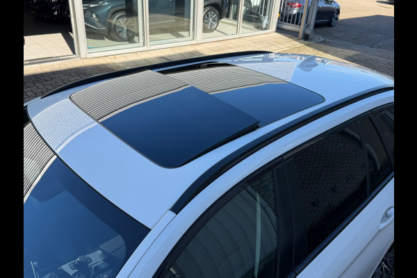 BMW 5 Serie Touring 530e xDrive Executive / Navi / Climate / Camera / Panormadak / Leder / 20"breedset