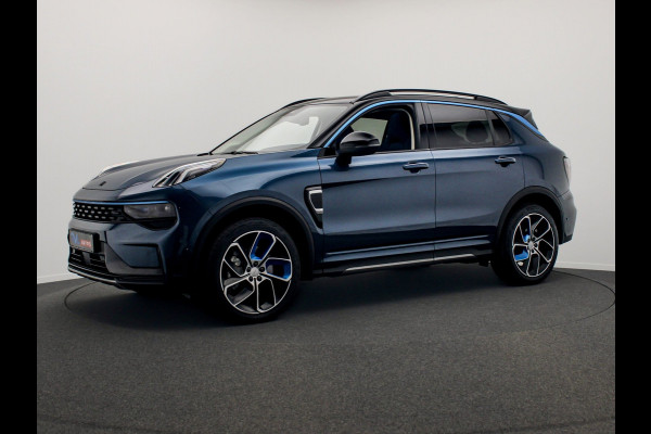 Lynk & Co 01 1.5 261PK Plug-in Hybrid *Zwarte Hemel* 360° Camera Pano/dak Apple/Carplay Adaptive/Cruise