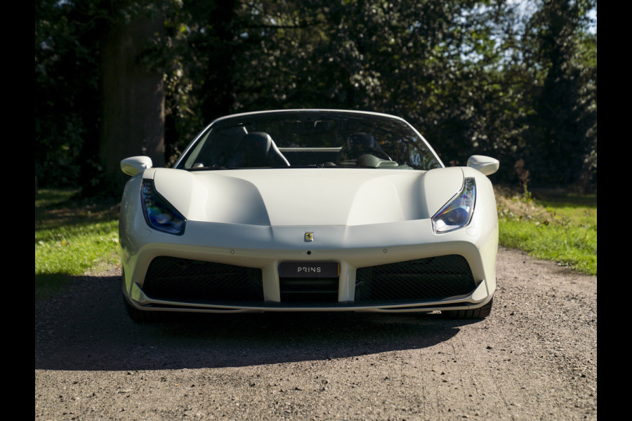 Ferrari 488 3.9 Spider HELE | Carbon ext. | New Power 06-2028 | Lift | CarPlay