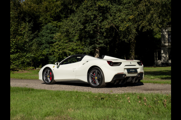 Ferrari 488 3.9 Spider HELE | Carbon ext. | New Power 06-2028 | Lift | CarPlay