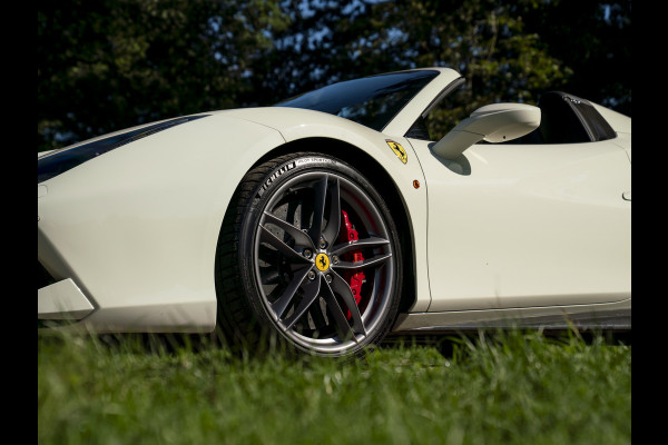 Ferrari 488 3.9 Spider HELE | Carbon ext. | New Power 06-2028 | Lift | CarPlay