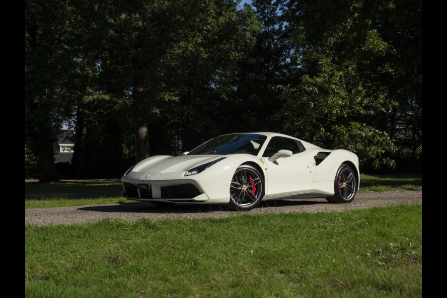 Ferrari 488 3.9 Spider HELE | Carbon ext. | New Power 06-2028 | Lift | CarPlay