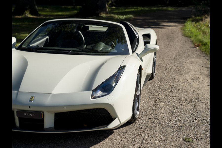 Ferrari 488 3.9 Spider HELE | Carbon ext. | New Power 06-2028 | Lift | CarPlay