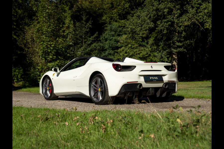Ferrari 488 3.9 Spider HELE | Carbon ext. | New Power 06-2028 | Lift | CarPlay