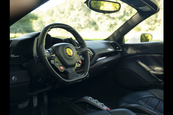 Ferrari 488 3.9 Spider HELE | Carbon ext. | New Power 06-2028 | Lift | CarPlay