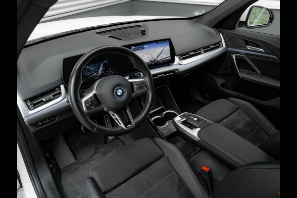 BMW X1 xDrive25e M-Sport - Stoelverwarming - Camera - Adaptive LED